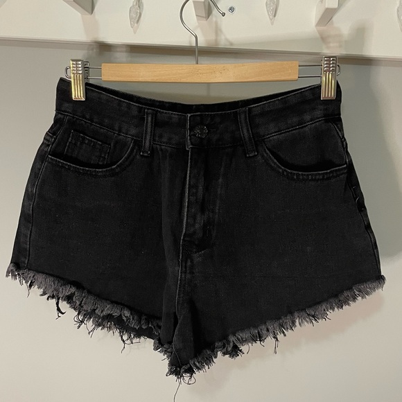 Women’s Shorts - Picture 2 of 3